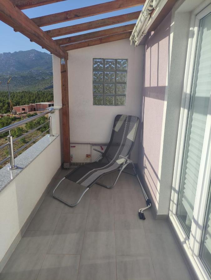 Apartmani Ima Rovanjska Luaran gambar
