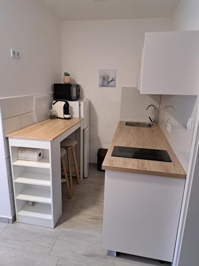Apartmani Ima Rovanjska Luaran gambar